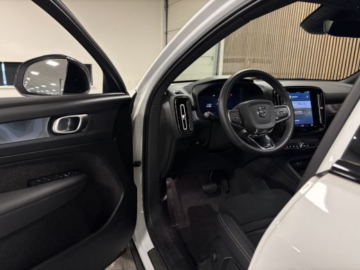 Volvo  C40 Single Motor Extended Range Plus | Trekhaak | All Season banden | Adaptieve Cruise Control | Stoe... ActivLease financial lease