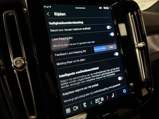 Volvo  C40 Single Motor Extended Range Plus | Trekhaak | All Season banden | Adaptieve Cruise Control | Stoe... ActivLease financial lease