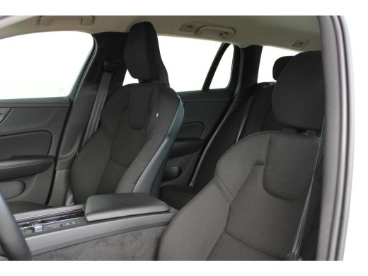 Volvo  V60 2.0 B3 Momentum Advantage | LED Koplampen | Navigatiesysteem full map | Cruise control | ActivLease financial lease