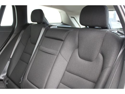 Volvo  V60 2.0 B3 Momentum Advantage | LED Koplampen | Navigatiesysteem full map | Cruise control | ActivLease financial lease