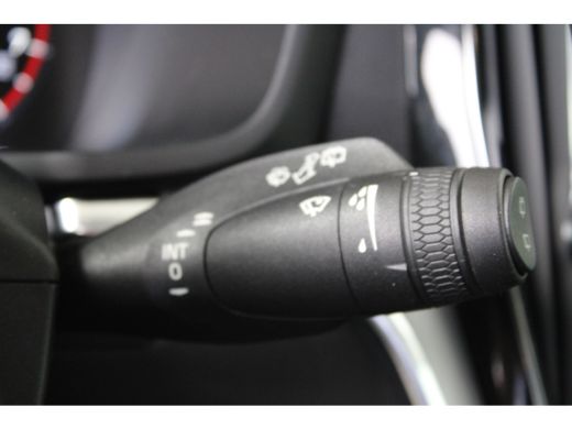 Volvo  V60 2.0 B3 Momentum Advantage | LED Koplampen | Navigatiesysteem full map | Cruise control | ActivLease financial lease