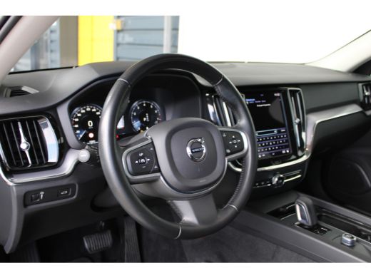 Volvo  V60 2.0 B3 Momentum Advantage | LED Koplampen | Navigatiesysteem full map | Cruise control | ActivLease financial lease
