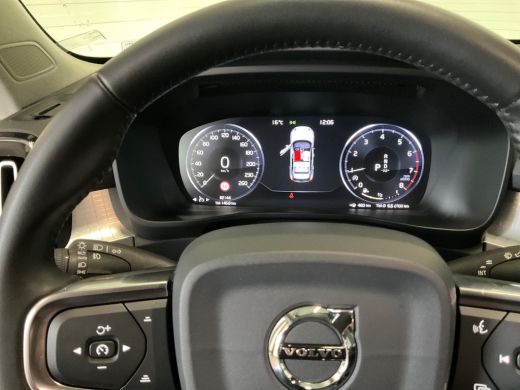 Volvo  XC40 1.5 T3 Momentum Pro ActivLease financial lease