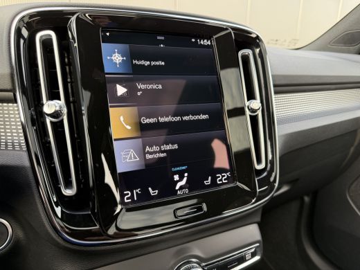 Volvo  XC40 T4 Recharge R-Design | Panoramadak | Leder | Stoel en stuurwielverwarming | Memory | Power seats ... ActivLease financial lease