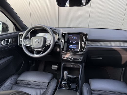 Volvo  XC40 T4 Recharge R-Design | Panoramadak | Leder | Stoel en stuurwielverwarming | Memory | Power seats ... ActivLease financial lease