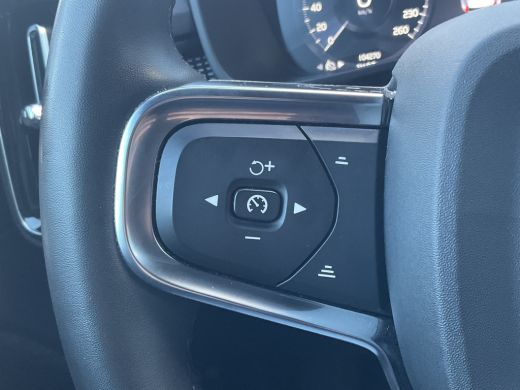 Volvo  XC40 1.5 T5 262pk PHEV Recharge R-Design Elek.Trekhaak Leer Stoel/Stuurverw Adap.Cruise NL-Auto! ActivLease financial lease