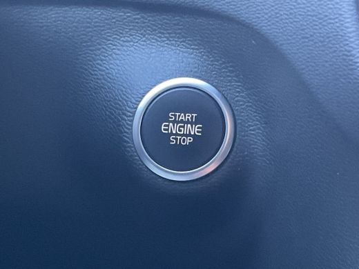 Volvo  XC40 1.5 T5 262pk PHEV Recharge R-Design Elek.Trekhaak Leer Stoel/Stuurverw Adap.Cruise NL-Auto! ActivLease financial lease