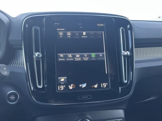 Volvo  XC40 1.5 T5 262pk PHEV Recharge R-Design Elek.Trekhaak Leer Stoel/Stuurverw Adap.Cruise NL-Auto! ActivLease financial lease