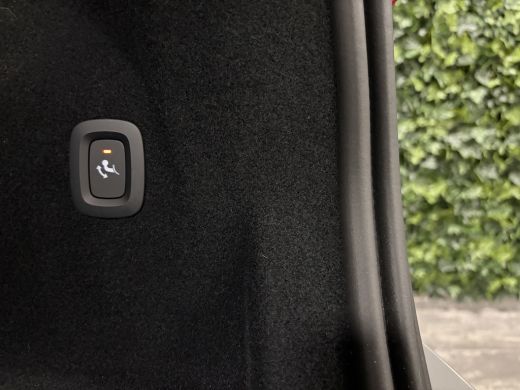 Volvo  XC60 T6 AWD Recharge Plus Dark | Trekhaak | 360° Camera | All Season banden | Adaptieve Cruise Control... ActivLease financial lease