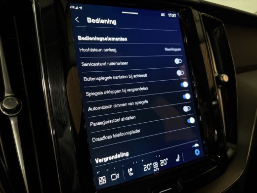 Volvo  XC60 T6 AWD Recharge Plus Dark | Trekhaak | 360° Camera | All Season banden | Adaptieve Cruise Control... ActivLease financial lease