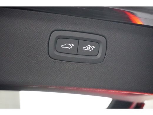 Volvo  XC90 2.0 T8 Recharge AWD Ultimate Dark | Trekhaak | Luchtvering | Massage | 360 | HUD | Bowers & Wilki... ActivLease financial lease