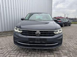 Volkswagen Tiguan 1.4 TSI eHybrid Business Plus l Elektr. Trekhaak l Matrix LED l Elektr. Kofferbak l Stoel en stuu...