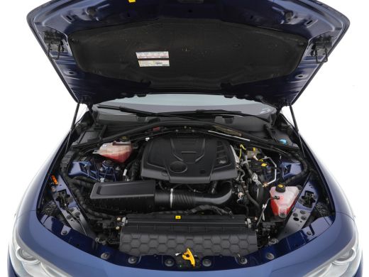 Alfa Romeo Giulia 2.0T B-Tech (INCL-BTW) Aut. *LUXURY-LEATHER | XENON | ADAPTIVE-CRUISE | MEMORY-PACK | HEATED-SPOR... ActivLease financial lease