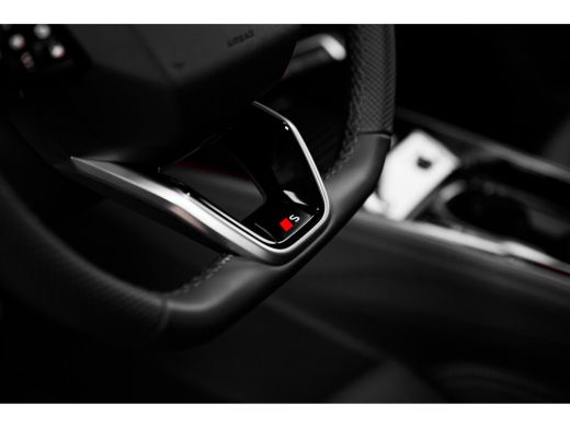 Audi Q3 S edition | Adaptive cruise control | Audi sound system | Cruise control ActivLease financial lease