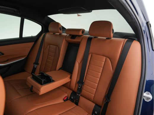 BMW 3 Serie 330e eDrive M-Sportpack Edition Plug-In (INCL-BTW) *LUXURY-LEATHER | FULL-LED | HEATED-SPORTSEATS... ActivLease financial lease