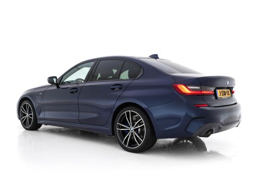 BMW 3 Serie 330e eDrive M-Sportpack Edition Plug-In (INCL-BTW) *LUXURY-LEATHER | FULL-LED | HEATED-SPORTSEATS... ActivLease financial lease