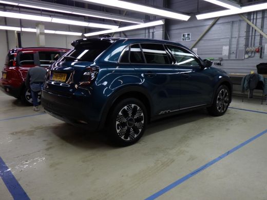 Fiat 600 La Prima 54 kWh 156pk | Vol-Leder | Adaptive Cruise | Massage | Elektr. Achterklep | Achteruitrij... ActivLease financial lease