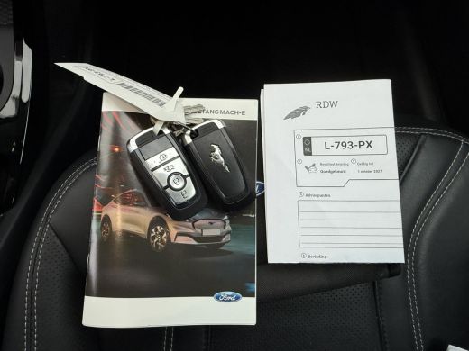 Ford Mustang Mach-E Mach-E Extended 98 kWh | Panorama | B&O Sound | 360 Camera | ActivLease financial lease