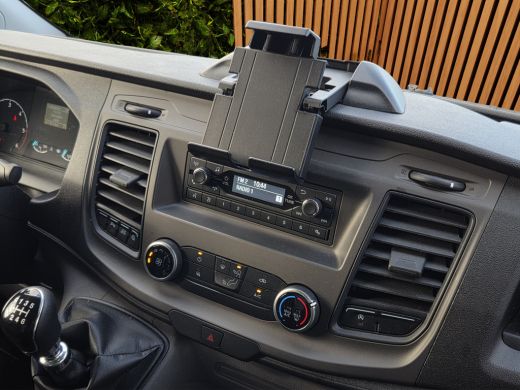 Ford Transit Custom 300 Trend L2 130pk | Lage kilometerstand! | Parkeersensoren voor en achter | DAB ActivLease financial lease