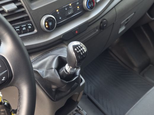 Ford Transit Custom 300 Trend L2 130pk | Lage kilometerstand! | Parkeersensoren voor en achter | DAB ActivLease financial lease