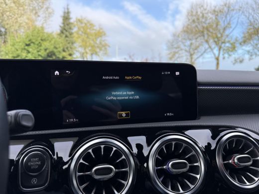 Mercedes-Benz A-Klasse 180 Luxury Line Aut. | Navi | Camera | Trekhaak ActivLease financial lease