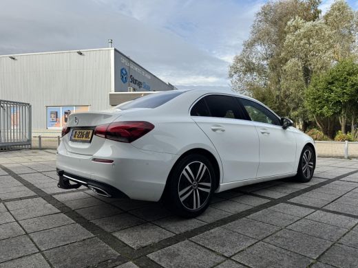 Mercedes-Benz A-Klasse 180 Luxury Line Aut. | Navi | Camera | Trekhaak ActivLease financial lease