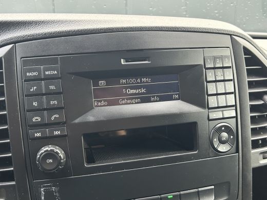 Mercedes-Benz Vito 114 CDI 136 PK AUTOMAAT / L2H1 / 1e EIG. / TREKHAAK / AIRCO / CRUISE / BLUETOOTH / PDC ActivLease financial lease