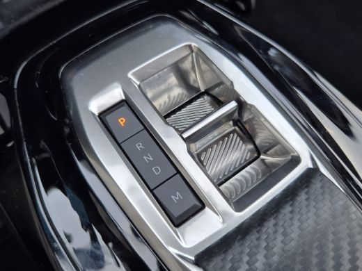 Peugeot 2008 1.2 Hybrid 136PK Allure Automaat | Draadloze Apple Carplay / Android Auto | 17" Licht Metalen Vel... ActivLease financial lease