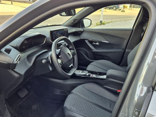 Peugeot 2008 1.2 Hybrid 136PK Allure Automaat | Draadloze Apple Carplay / Android Auto | 17" Licht Metalen Vel... ActivLease financial lease