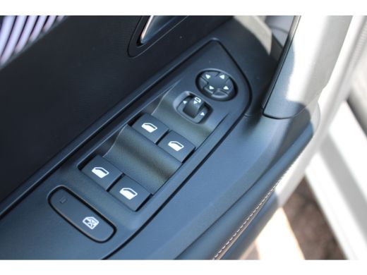 Peugeot 2008 1.2 Hybrid 145 Allure | Automaat | Navigatie | Camera voor + achter | Keyless | Mild Hybrid | ActivLease financial lease