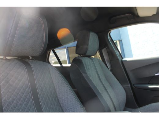 Peugeot 2008 1.2 Hybrid 145 Allure | Automaat | Navigatie | Camera voor + achter | Keyless | Mild Hybrid | ActivLease financial lease