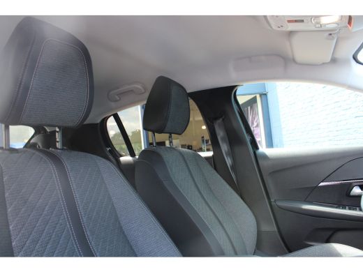 Peugeot 208 1.2 Hybrid 110 e-DCS6 Allure | Automaat | Navigatie | Camera voor + achter | Mild Hybrid | Nieuw ... ActivLease financial lease