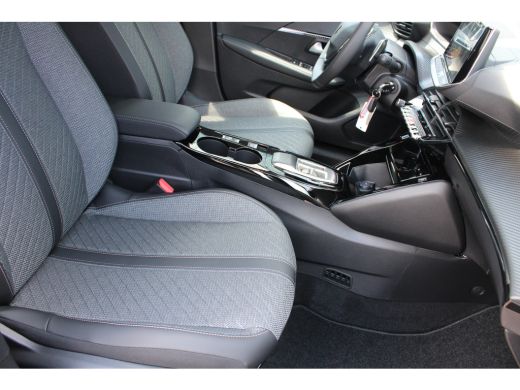 Peugeot 208 1.2 Hybrid 110 e-DCS6 Allure | Automaat | Navigatie | Camera voor + achter | Mild Hybrid | Nieuw ... ActivLease financial lease