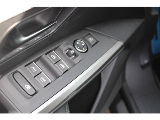 Peugeot 5008 1.2 Hybrid 136 GT | Automaat | Navigatie | Camera | Apple carplay | Mild Hybrid | Nieuw model | B... ActivLease financial lease