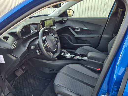 Peugeot e-2008 EV Blue Lease Allure 50 kWh | Camera | Cruise Control | Navigatie | Apple Carplay / Android Auto ... ActivLease financial lease