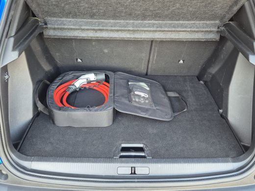 Peugeot e-2008 EV Blue Lease Allure 50 kWh | Camera | Cruise Control | Navigatie | Apple Carplay / Android Auto ... ActivLease financial lease