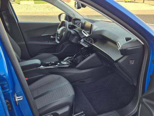 Peugeot e-2008 EV Blue Lease Allure 50 kWh | Camera | Cruise Control | Navigatie | Apple Carplay / Android Auto ... ActivLease financial lease