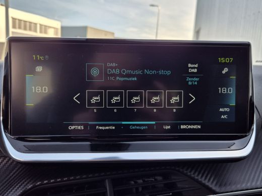 Peugeot e-2008 EV Blue Lease Allure 50 kWh | Camera | Cruise Control | Navigatie | Apple Carplay / Android Auto ... ActivLease financial lease