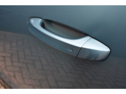 Peugeot e-3008 GT Avantage 210 73 kWh | Automaat | Navigatie | Camera | Alcantara | Elektrische achterklep | Fas... ActivLease financial lease