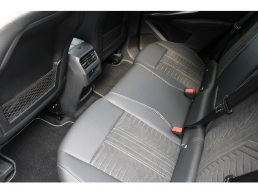 Peugeot e-3008 GT Avantage 210 73 kWh | Automaat | Navigatie | Camera | Alcantara | Elektrische achterklep | Fas... ActivLease financial lease