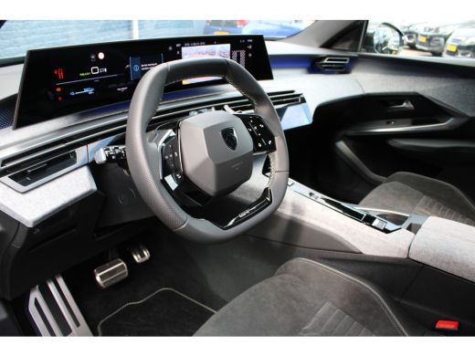 Peugeot e-3008 GT Avantage 210 73 kWh | Automaat | Navigatie | Camera | Alcantara | Elektrische achterklep | Fas... ActivLease financial lease
