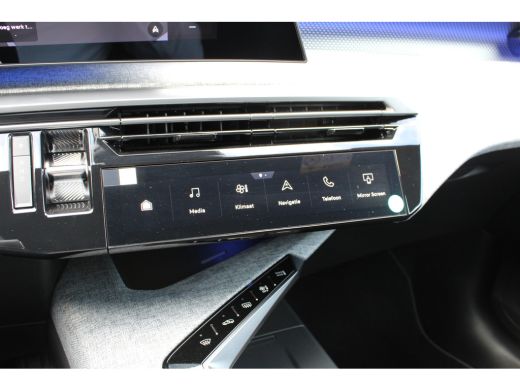 Peugeot e-3008 GT Avantage 210 73 kWh | Automaat | Navigatie | Camera | Alcantara | Elektrische achterklep | Fas... ActivLease financial lease