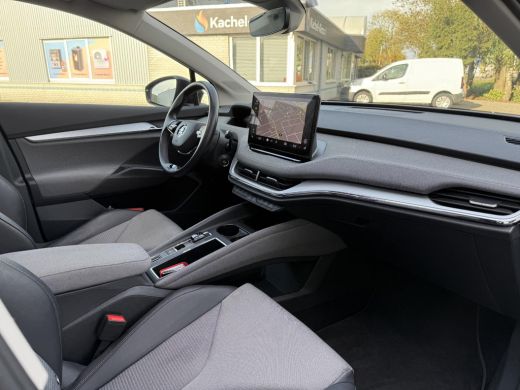 Skoda Enyaq iV 60 Sport Line | Panorama | Navi | Warmtepomp | ActivLease financial lease