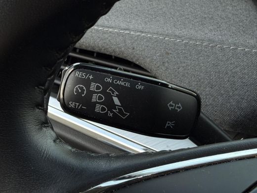 Skoda Enyaq iV 60 Sport Line | Panorama | Navi | Warmtepomp | ActivLease financial lease