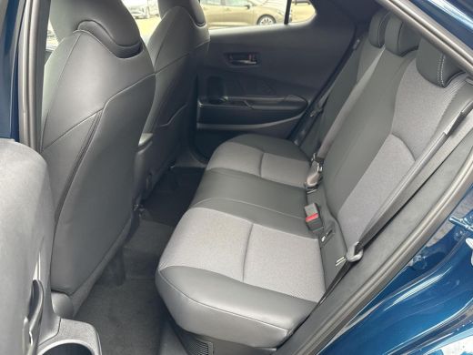 Toyota C-HR 2.0 Plug-in Hybrid 220 Executive **NIEUWE AUTO/ DIRECT LEVERBAAR** ActivLease financial lease