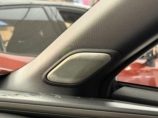 Toyota C-HR 2.0 Plug-in Hybrid 220 Executive **NIEUWE AUTO/ DIRECT LEVERBAAR** ActivLease financial lease