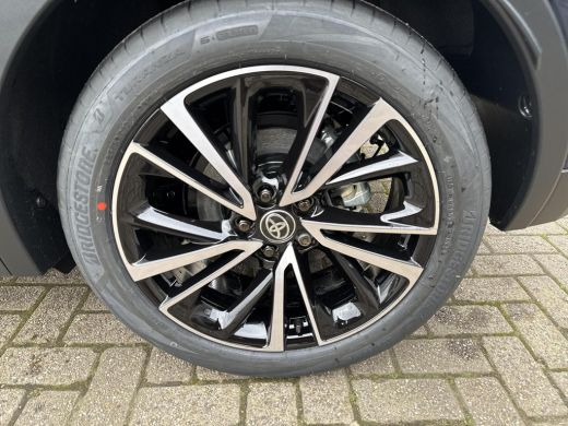 Toyota C-HR 2.0 Plug-in Hybrid 220 Executive **NIEUWE AUTO/ DIRECT LEVERBAAR** ActivLease financial lease