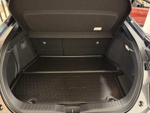 Toyota C-HR 2.0 Plug-in Hybrid 220 Executive **NIEUWE AUTO/ DIRECT LEVERBAAR** ActivLease financial lease