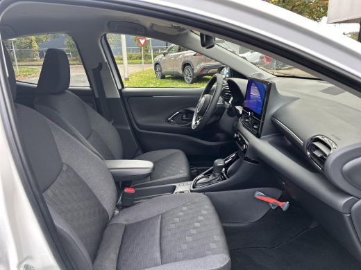 Toyota Yaris 1.5 Hybrid 115 Dynamic ActivLease financial lease