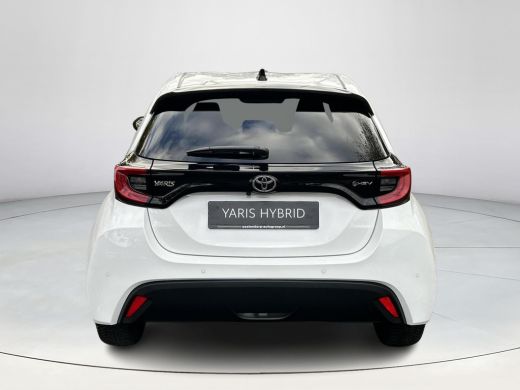 Toyota Yaris 1.5 Hybrid 115 Dynamic ActivLease financial lease